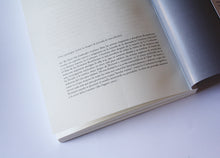 Load image into Gallery viewer, Patologías contemporáneas: Ensayos de arquitectura tras la crisis de 2008